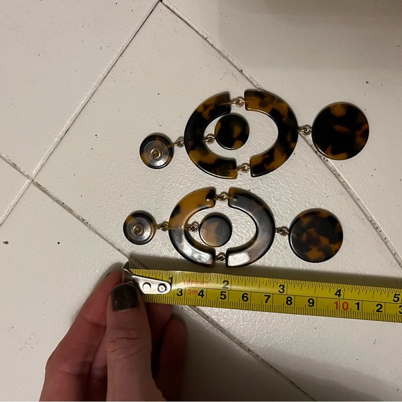J. Crew Tortoise Shell Earrings - Picture 3 of 3